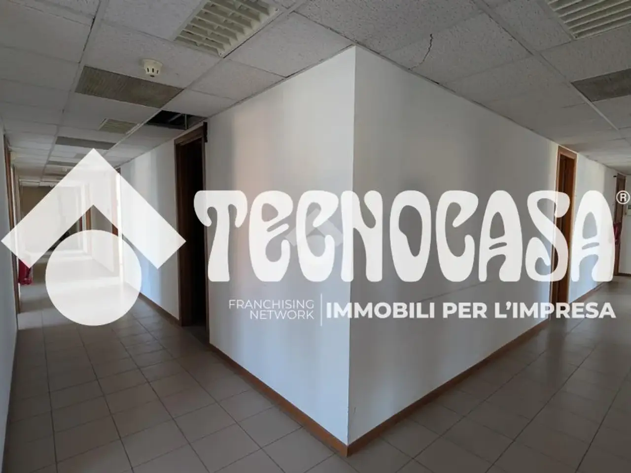 Ufficio in Via dei Castelli Romani 19, Pomezia, {3} - Foto 1