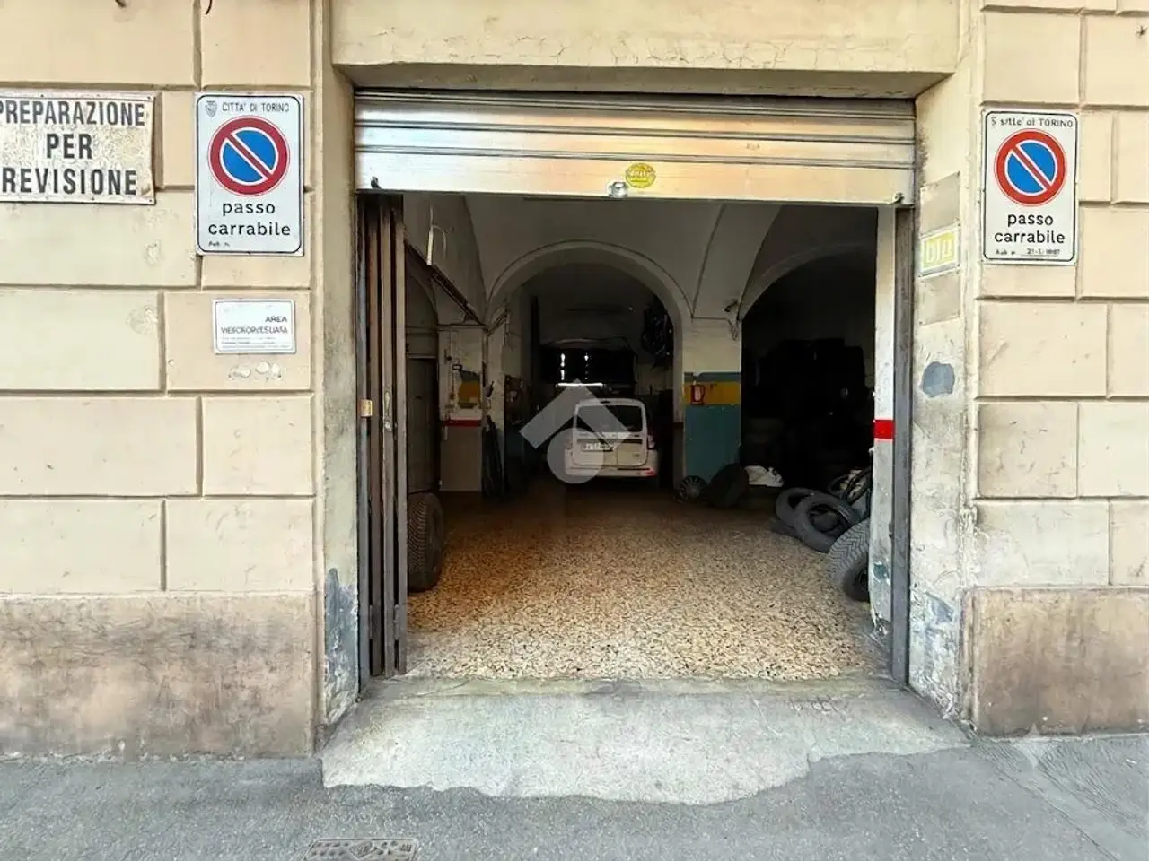 Negozio in , Torino, {3} - Foto 1