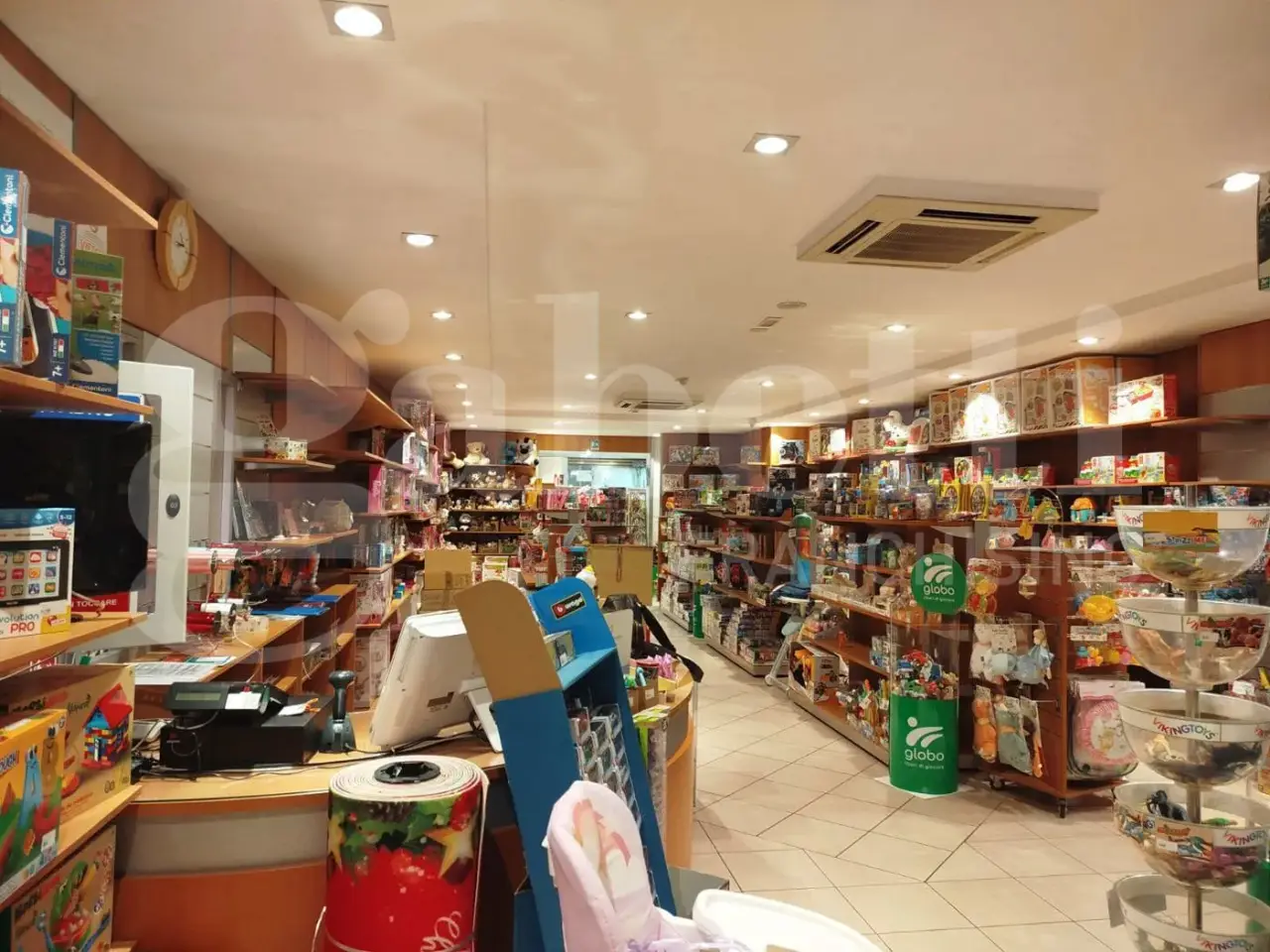 Esercizio commerciale in Via Papa Giovanni XXIII 10, Vieste, {3} - Foto 2