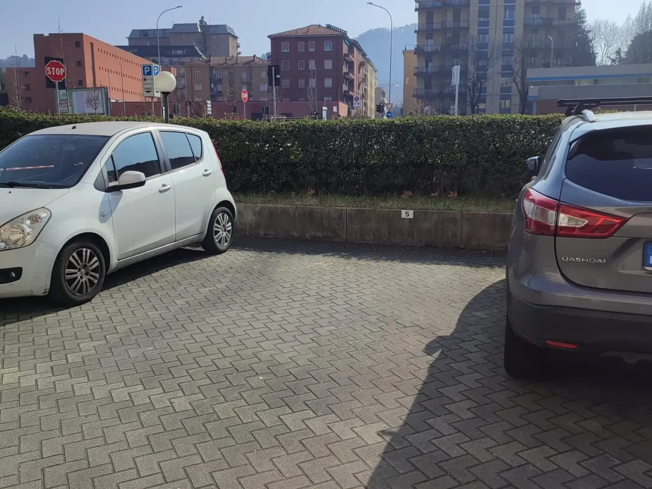 Parcheggio in Viale Aldo Moro 44, Como, {3} - Foto 2