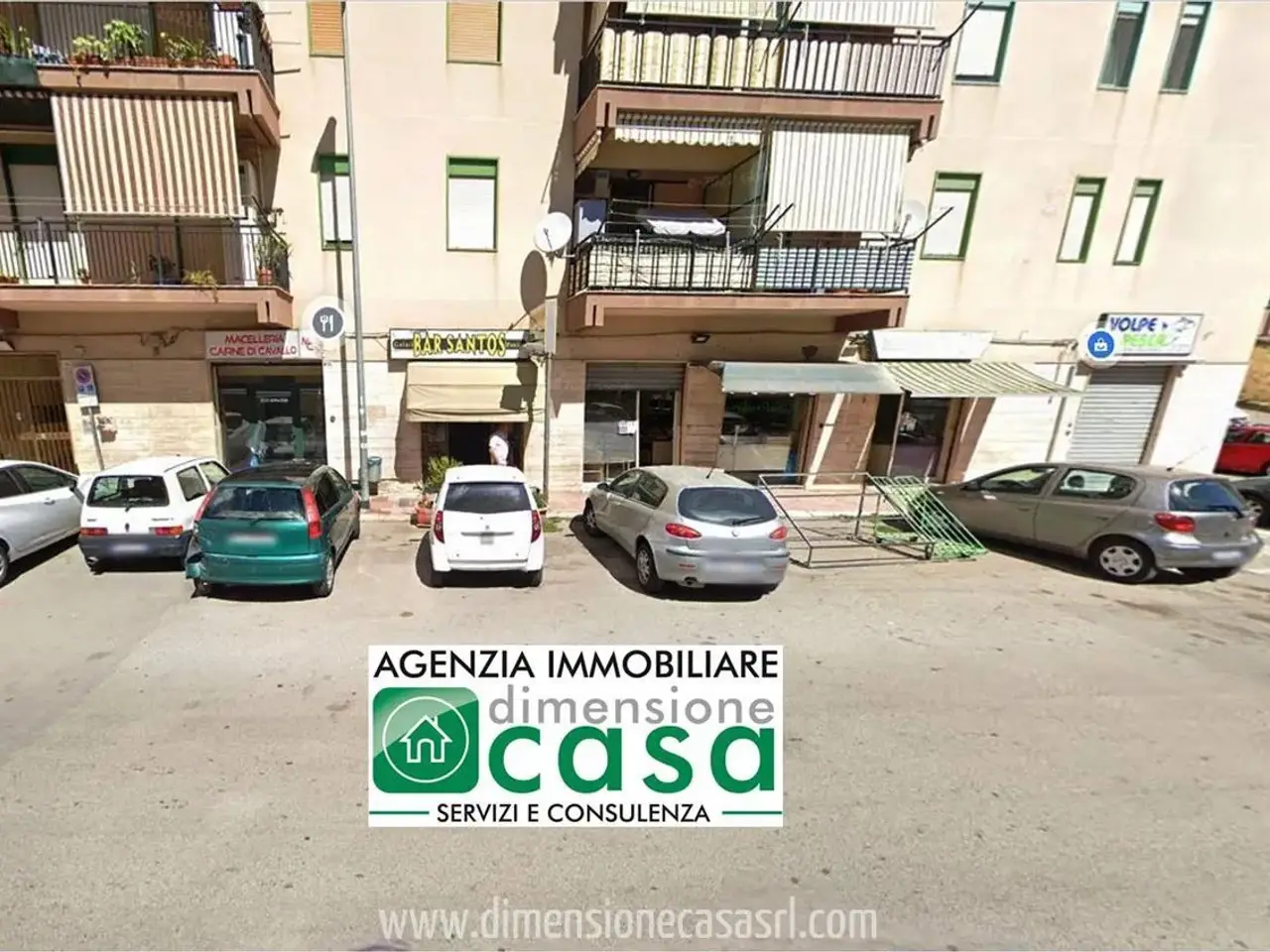 Locale commerciale in Via Gabriele Amico Valenti 58, Caltanissetta, {3} - Foto 1