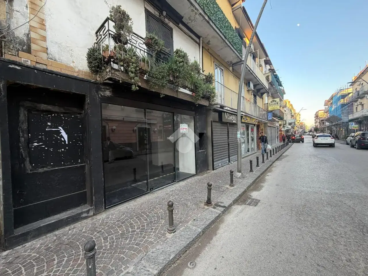 Negozio in Via Vincenzo Merolla 96, Marano Di Napoli, {3} - Foto 1