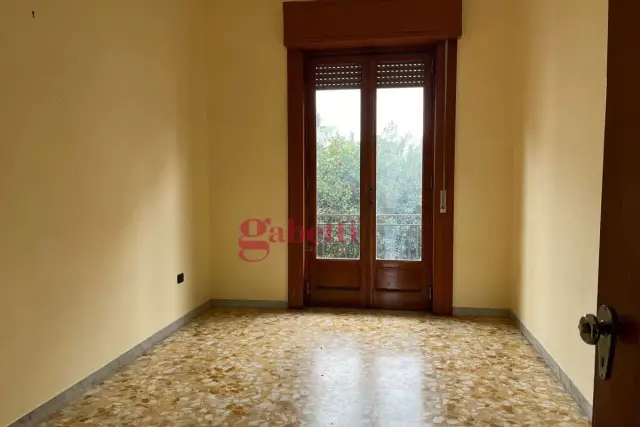 4-room flat in Via Ezio Vanoni  37, San Nicola la Strada - Photo 1