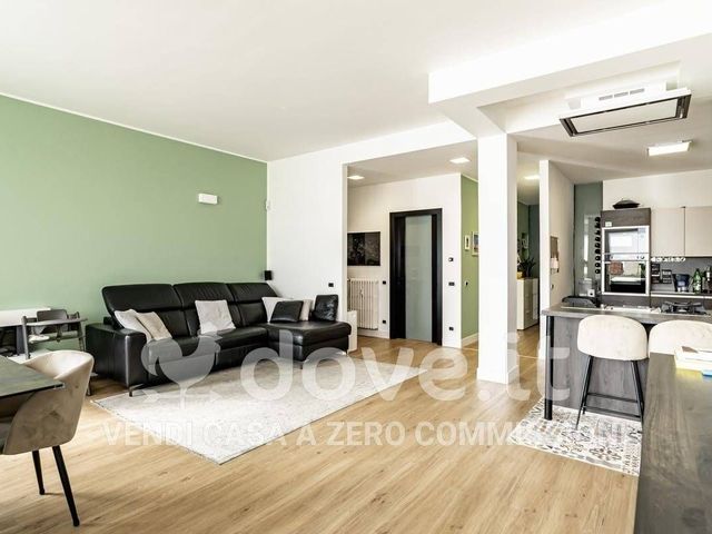 4-room flat in {3}, - Photo 1