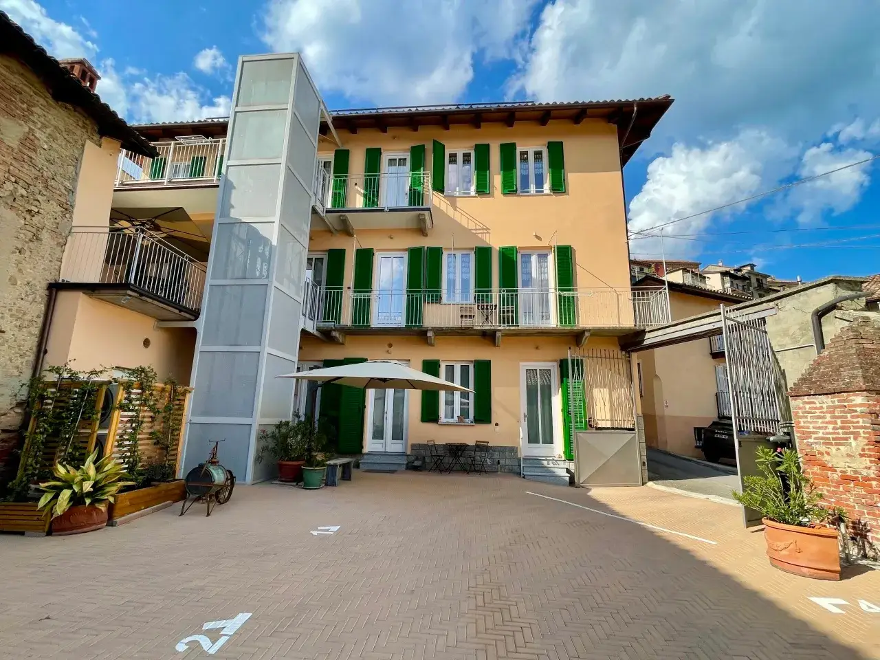 Hotel in Via G. Marconi 10, La Morra, {3} - Foto 2