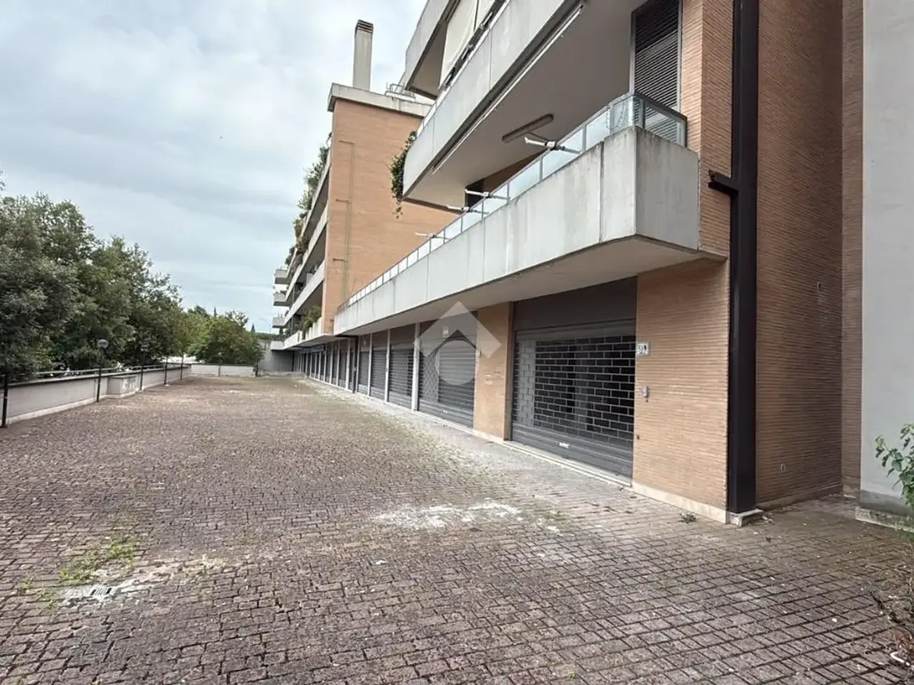 Negozio in Viale Carmelo Bene 503, Roma, {3} - Foto 1