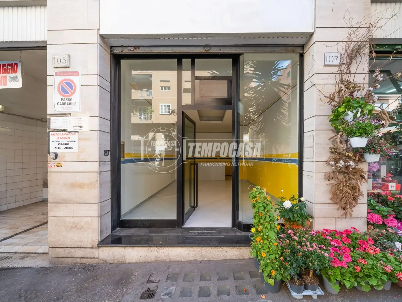 Negozio in Via Marcantonio Bragadin 107, Roma, {3} - Foto 1
