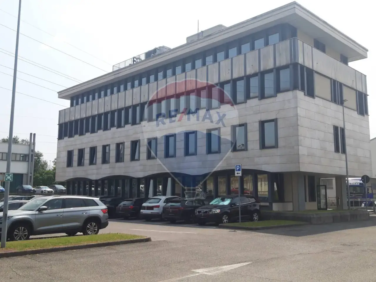 Ufficio in Viale dell'Industria 17, Caponago, {3} - Foto 1