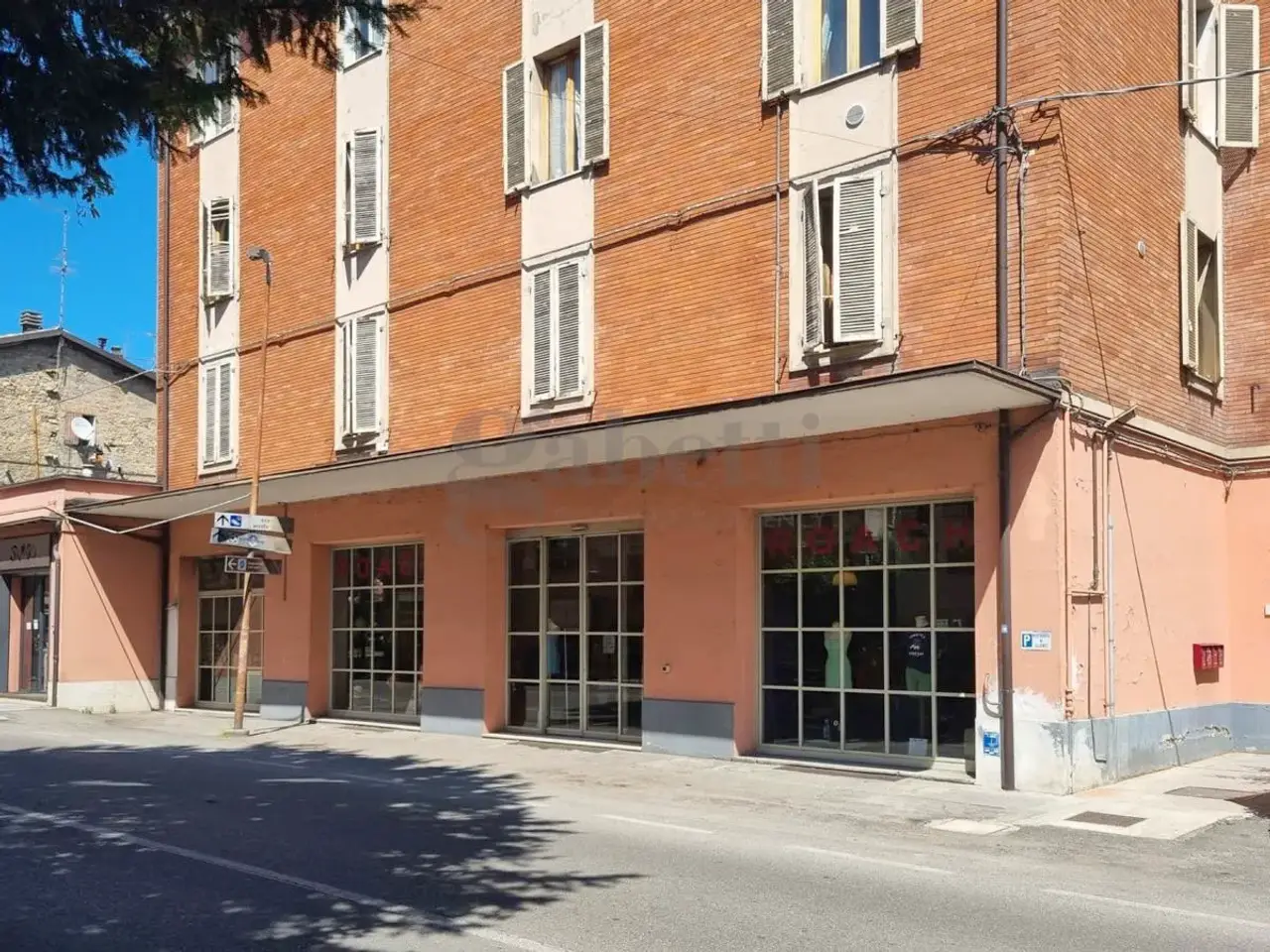 Negozio in , Vignola, {3} - Foto 1