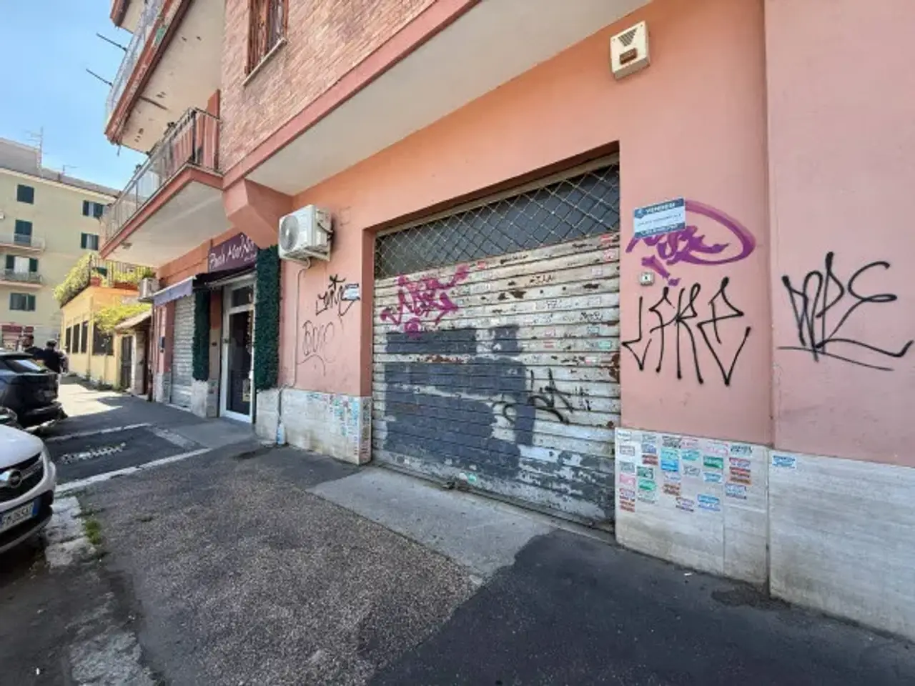 Negozio in Piazza delle Iris 6, Roma, {3} - Foto 1