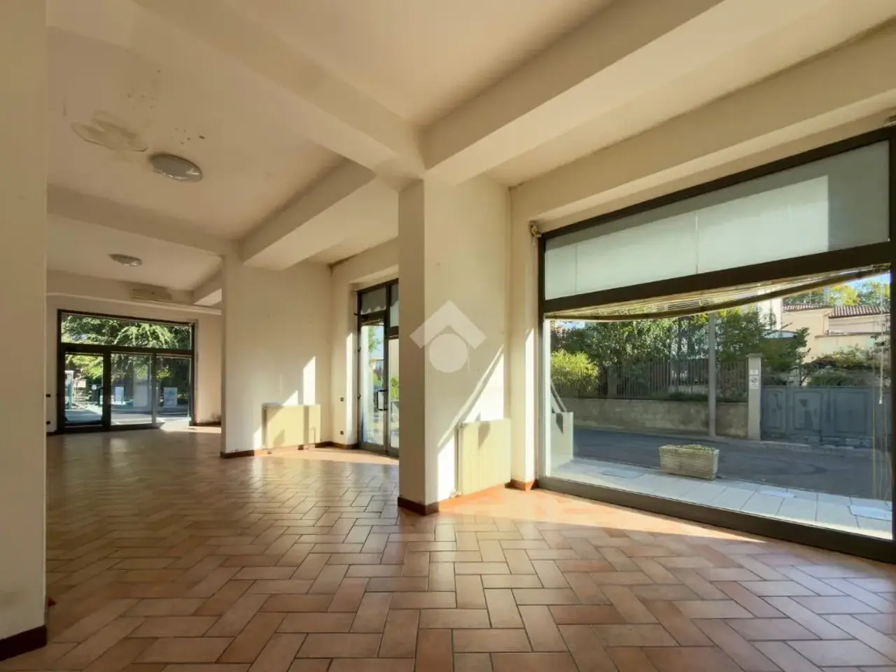 Negozio in Via Veneto 86, Piacenza, {3} - Foto 2