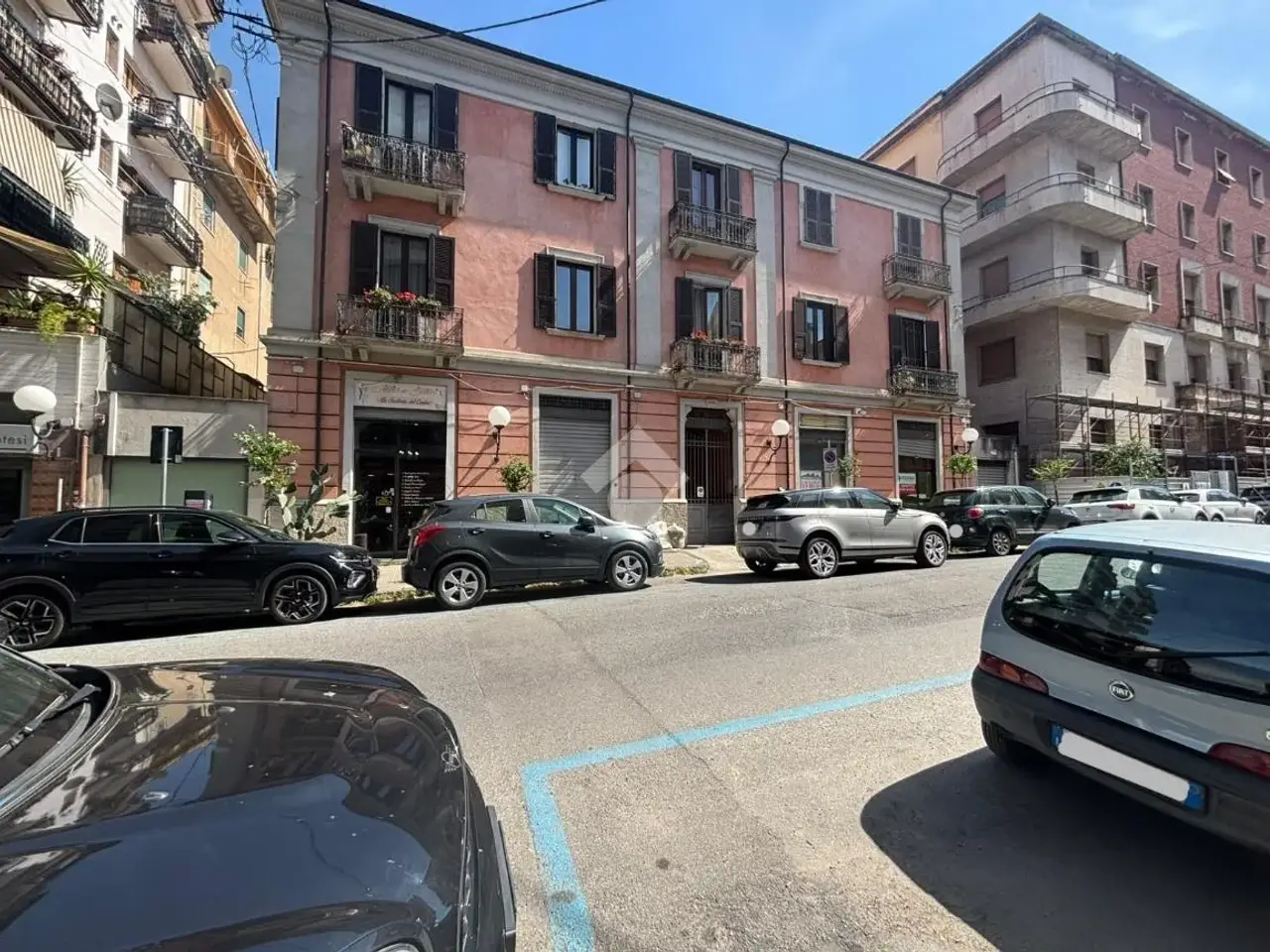 Negozio in Via Isonzo 61, Cosenza, {3} - Foto 1