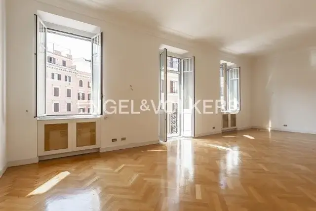 Apartament in Via Sicilia, Roma - Photo 1