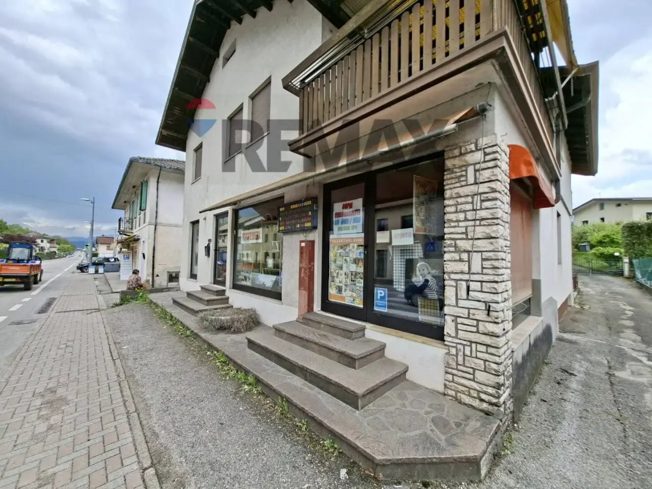 Negozio in Via Tempietto 44, Borgo Valbelluna, {3} - Foto 1