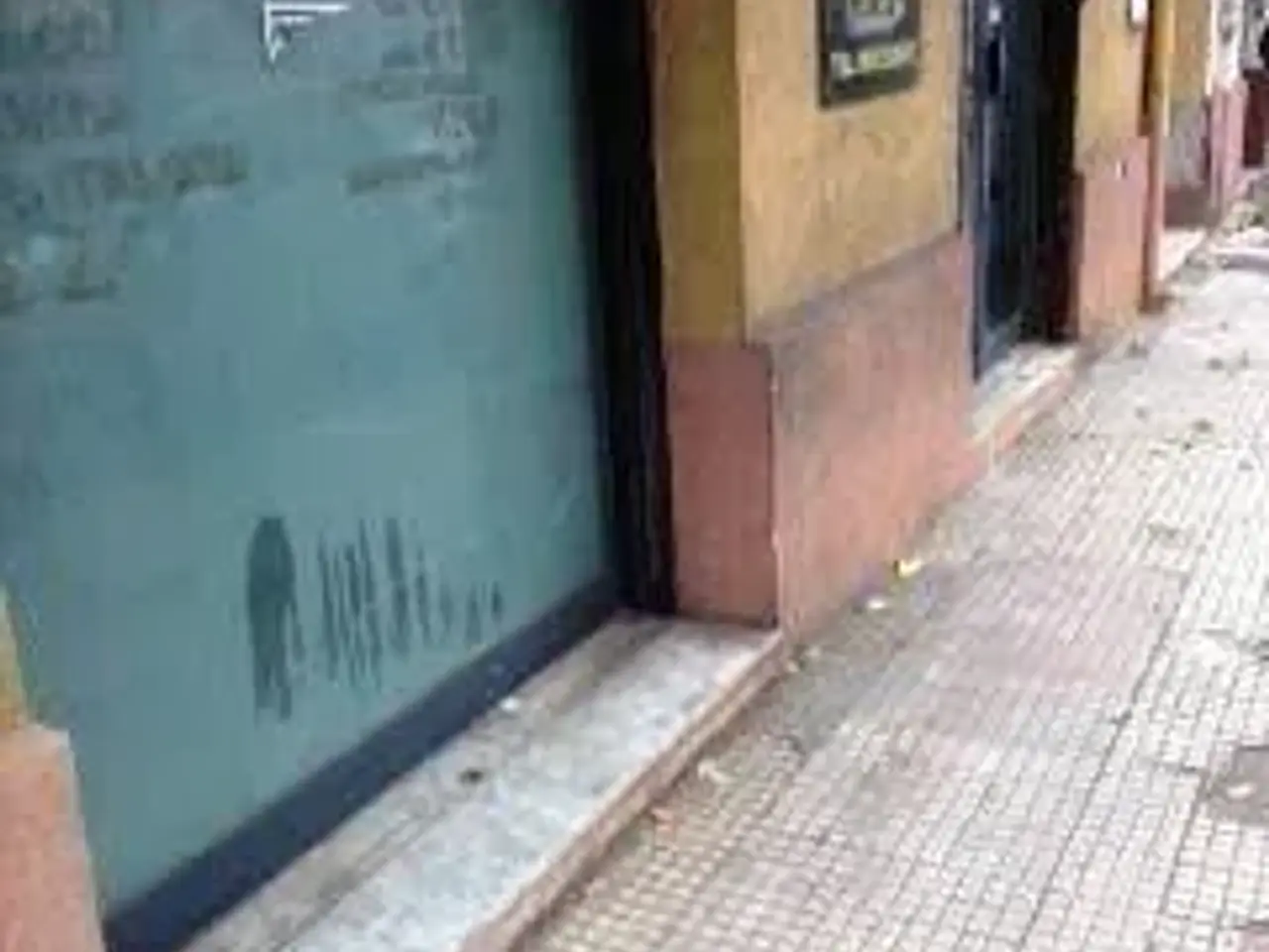 Negozio in Via Giuseppe La Farina Messina Sicilia Italia, Messina, {3} - Foto 1