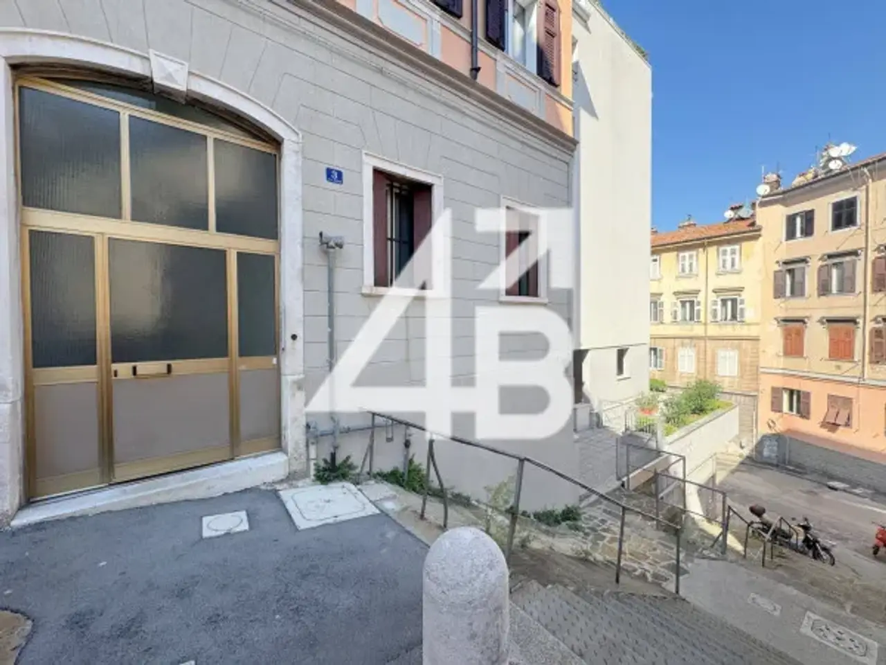 Magazzino in Via San Servolo 3, Trieste, {3} - Foto 2