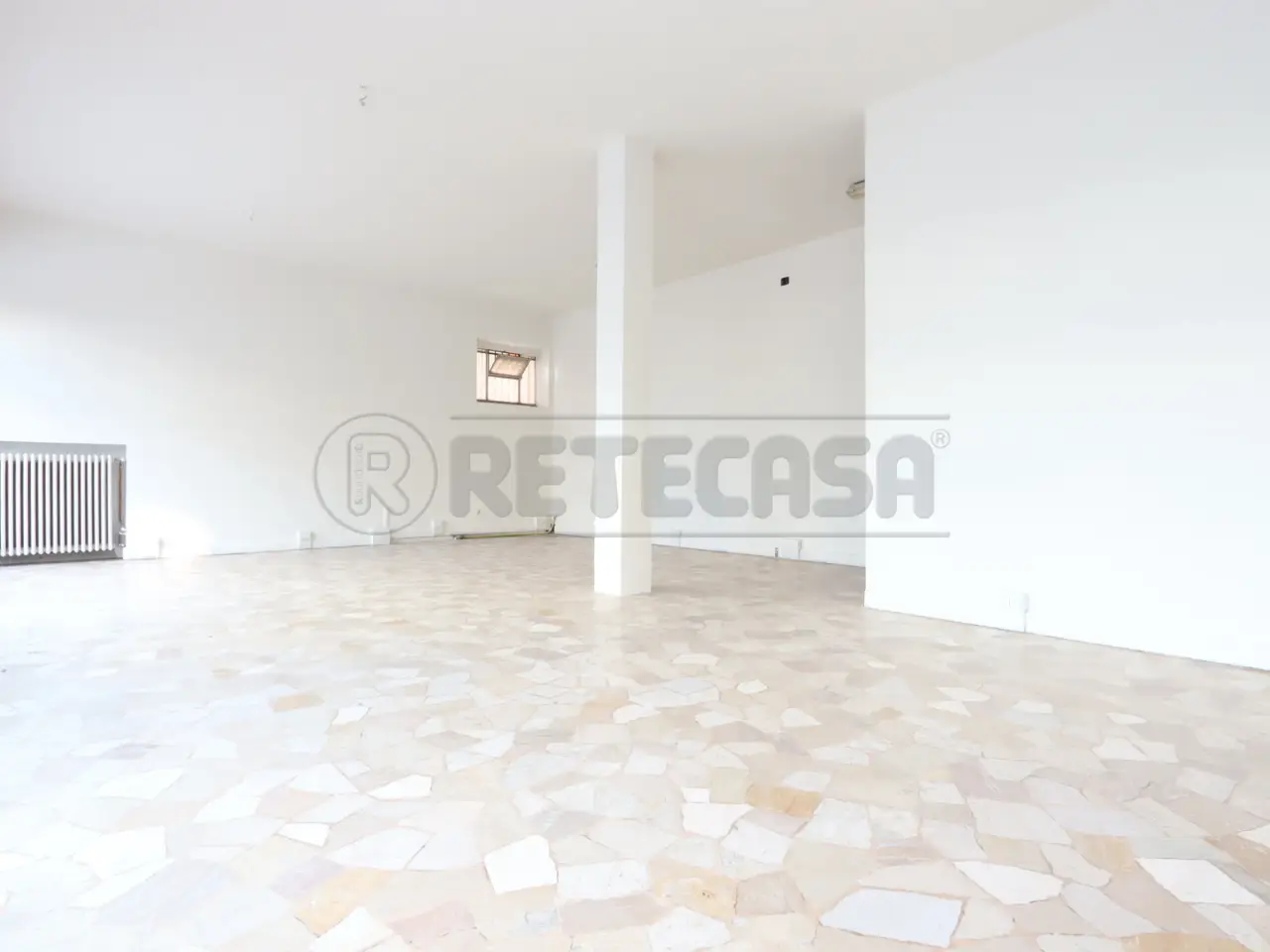 Palazzina commerciale in Via Vincenzo Gonzati 2, Vicenza, {3} - Foto 1