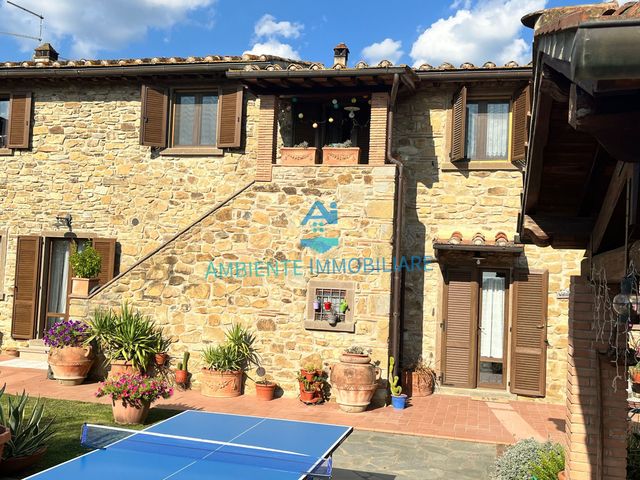 Terraced house, Arezzo - Photo 1