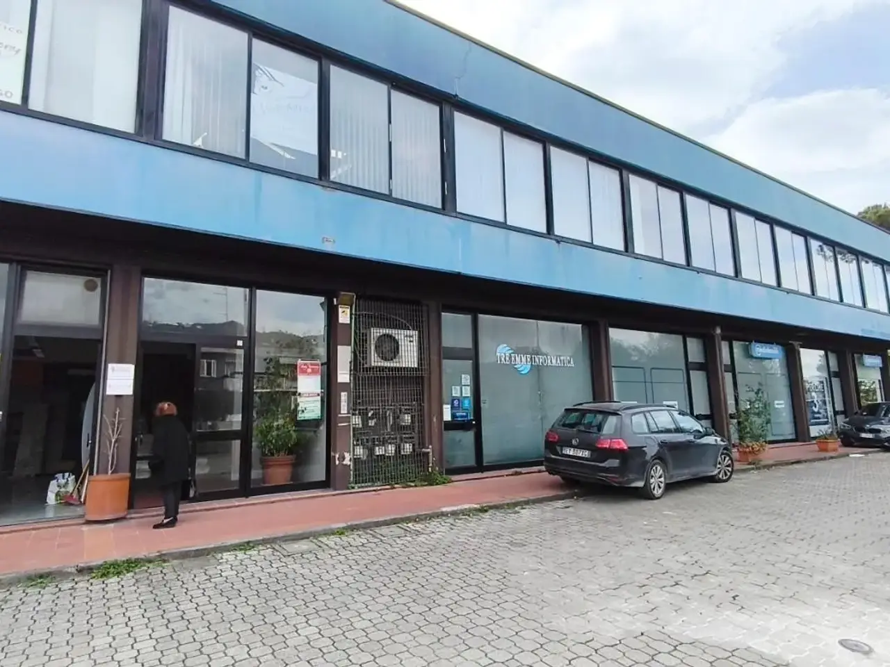 Locale commerciale in #39;Appio 39, Carrara, {3} - Foto 1