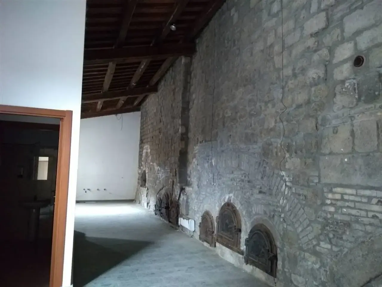 Negozio in Via Valerio Tedeschi, Viterbo, {3} - Foto 2