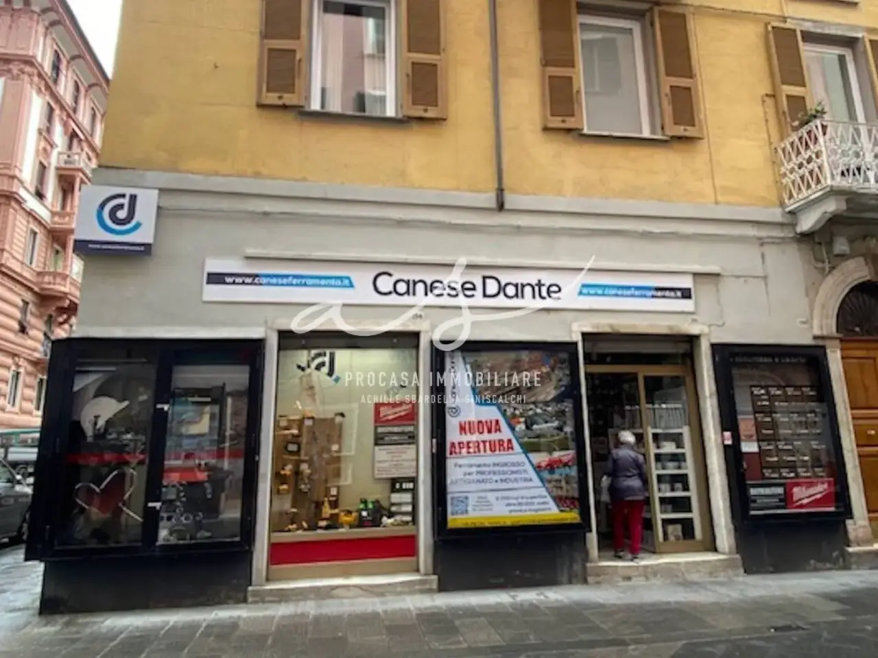 Locale commerciale in Via del Prione, La Spezia, {3} - Foto 1