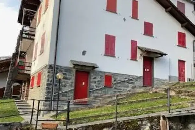 Dreizimmerwohnung in Località Gande 7, Chiesa in Valmalenco - Foto 1