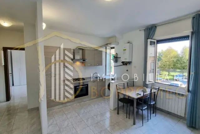 2-room flat in Via Gradisca, Baranzate - Photo 1