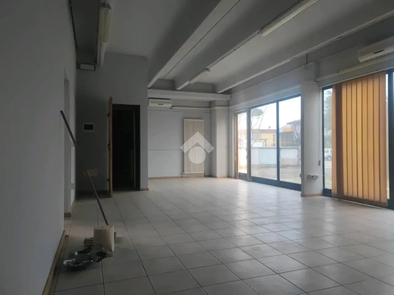 Palazzina commerciale in Via Virgilio, Forli', {3} - Foto 2