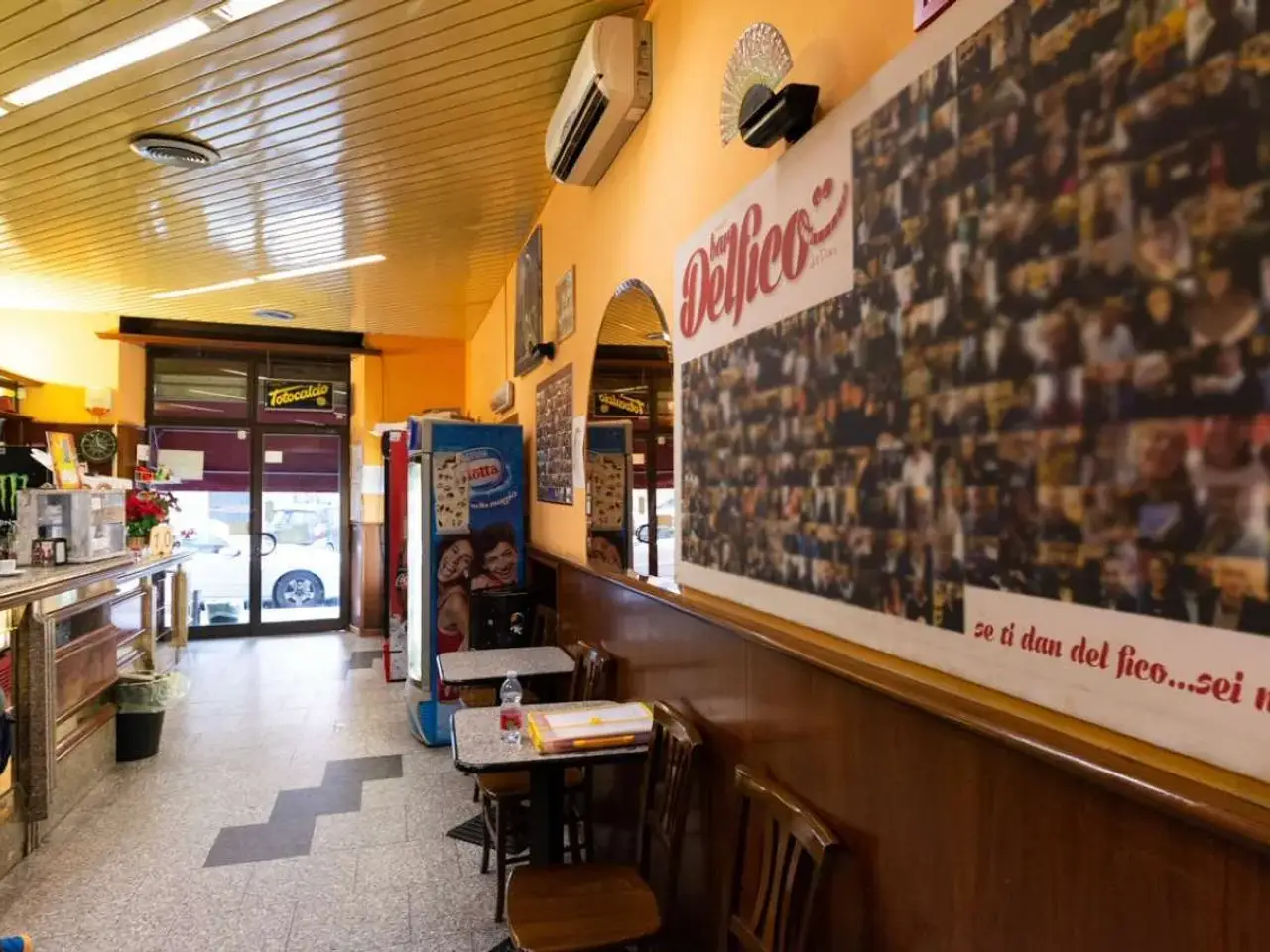 Negozio in Via Melchiorre Delfico 18, Milano, {3} - Foto 2