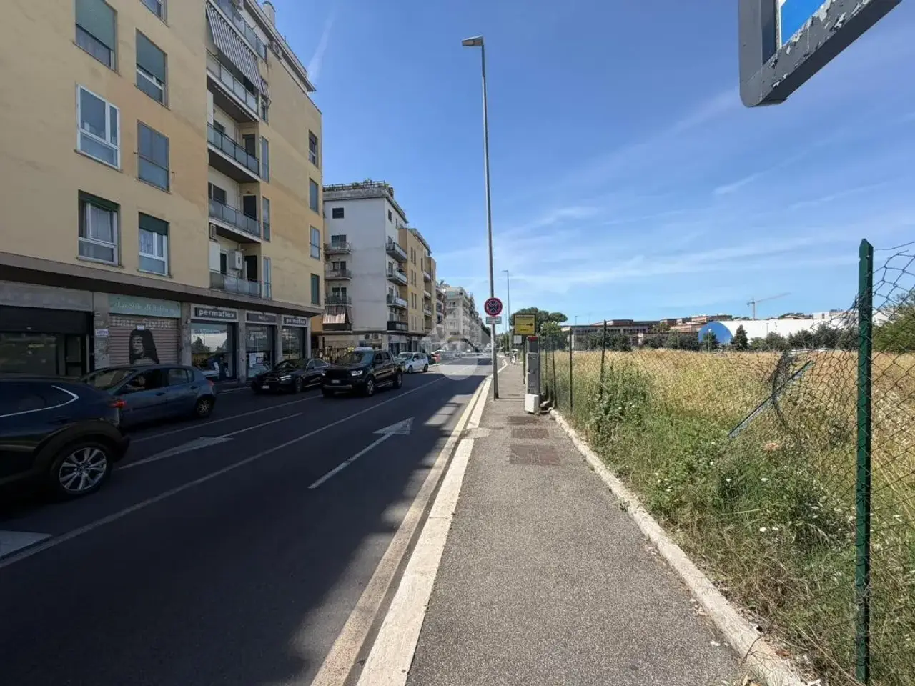 Negozio in Via della Bufalotta 350, Roma, {3} - Foto 2