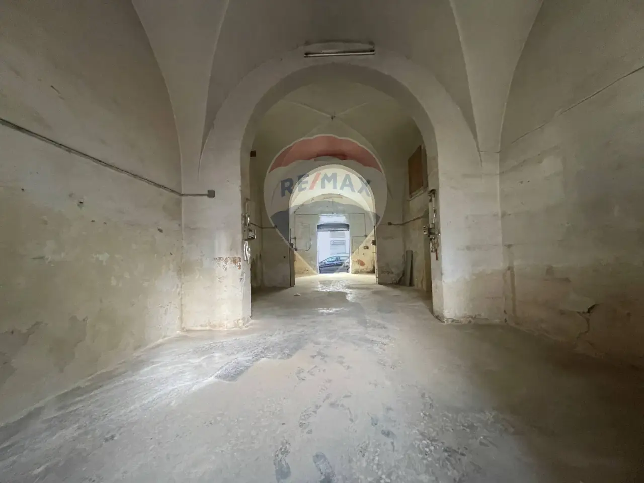 Negozio in Via Giovanni Amendola 25, Bari, {3} - Foto 1