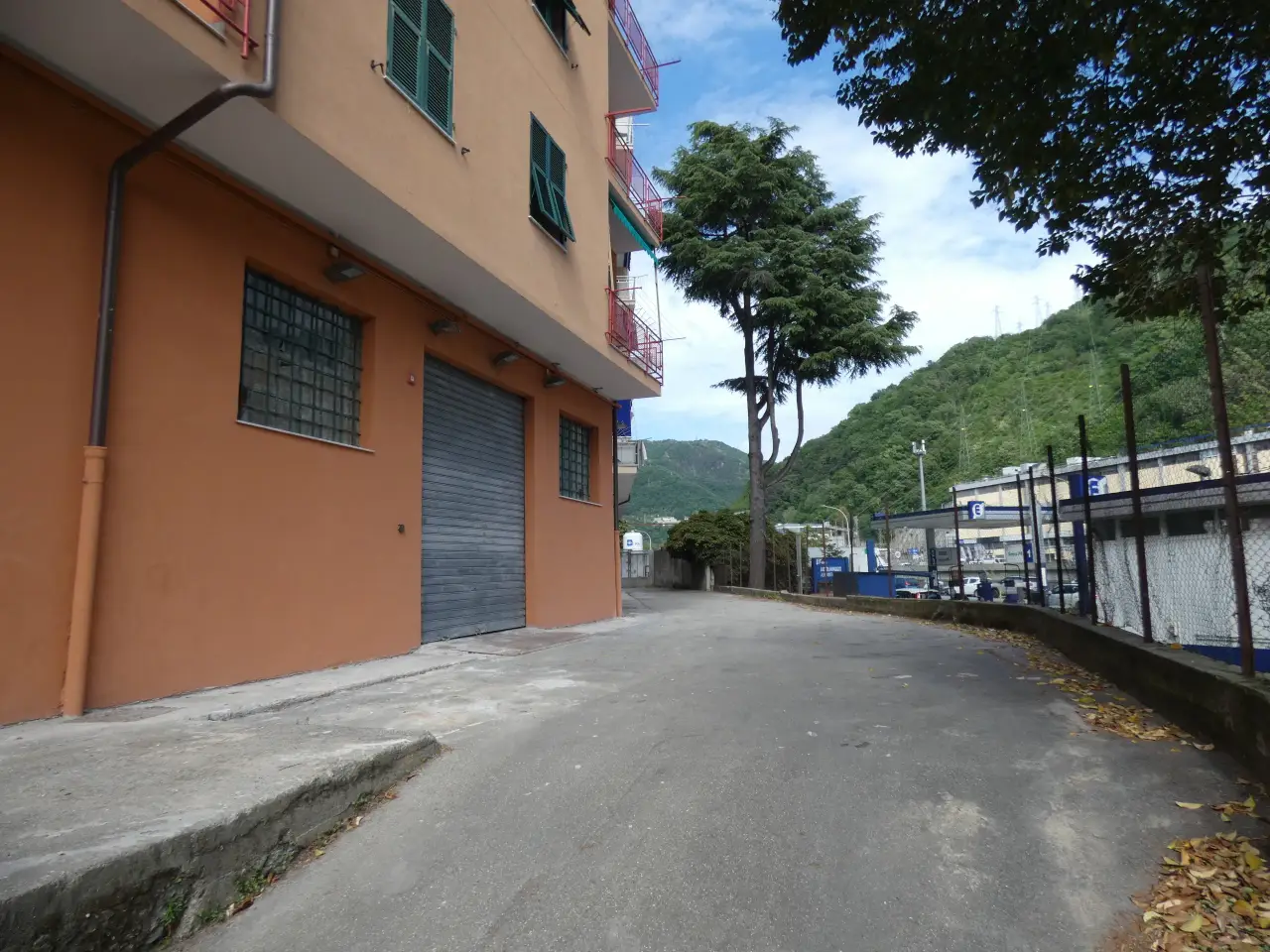 Palazzina commerciale in Via Piacenza, Genova, {3} - Foto 1