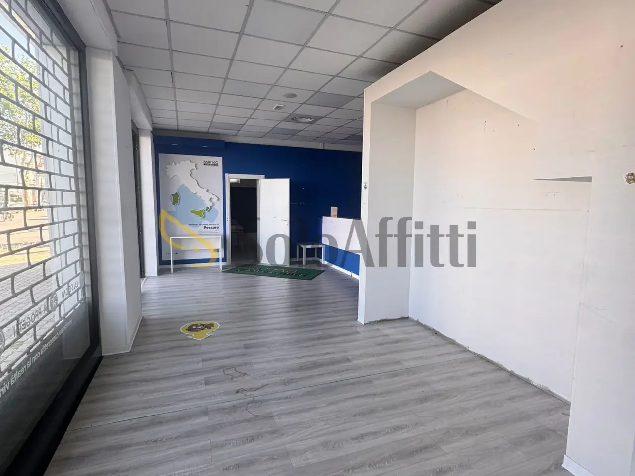 Negozio in Via Tiburtina Valeria, Pescara, {3} - Foto 1