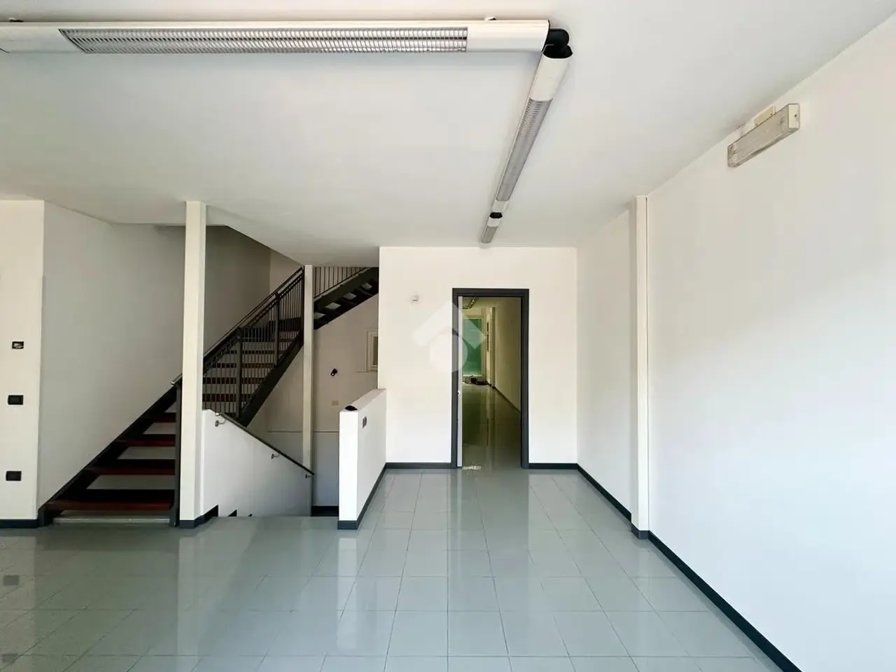 Ufficio in Piazza della Serenissima 56, Castelfranco Veneto, {3} - Foto 2