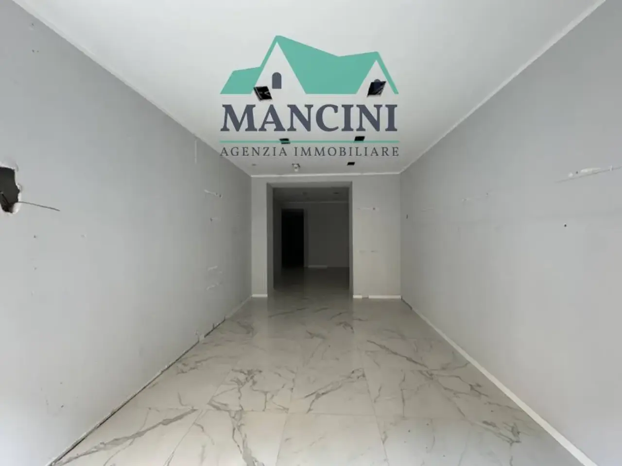 Esercizio commerciale in Matteotti 60, Jesi, {3} - Foto 2