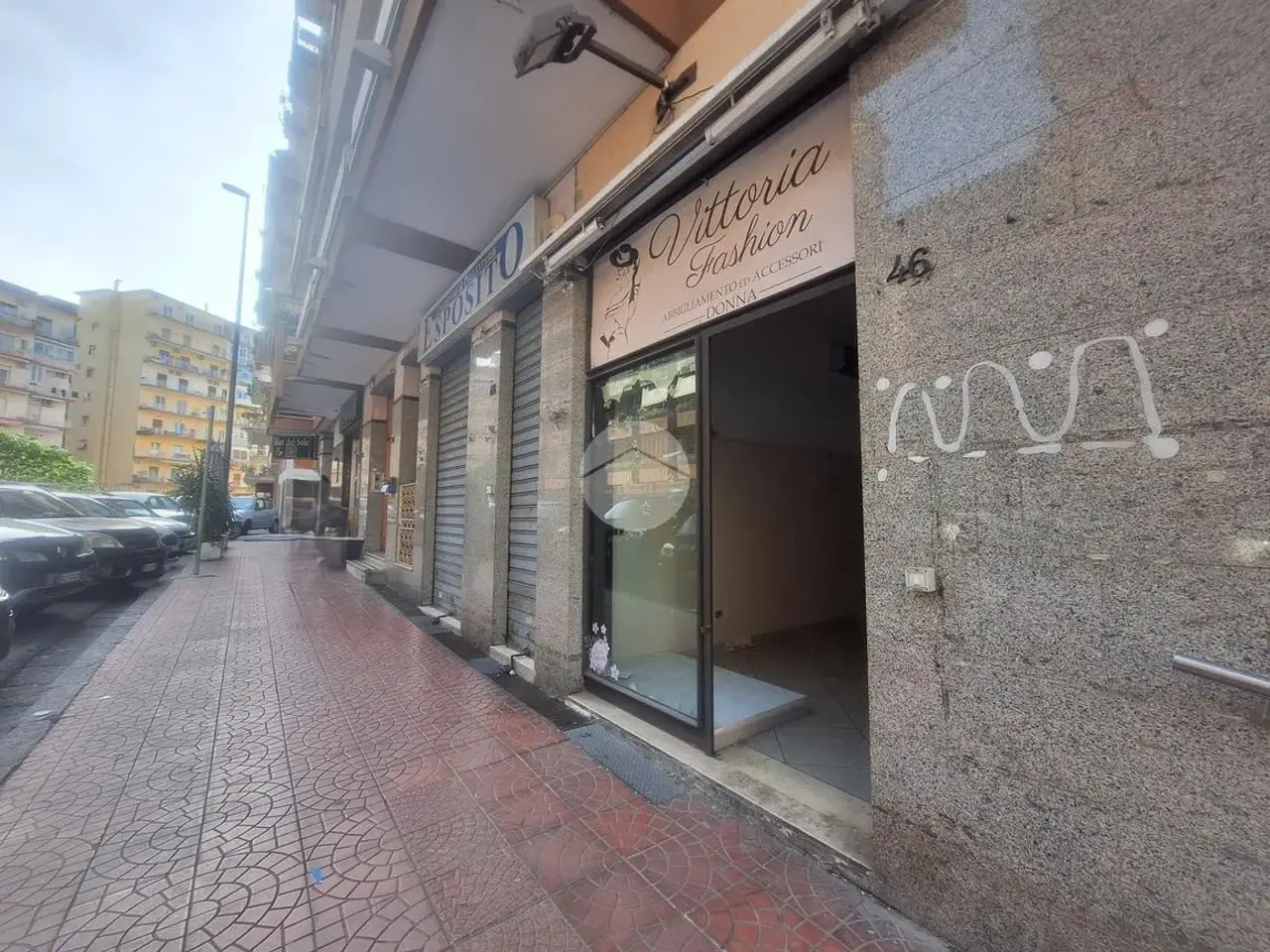 Negozio in Via a. Omodeo 46, Napoli, {3} - Foto 1