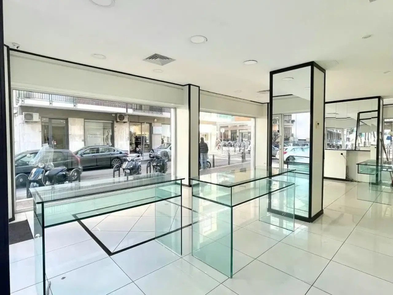 Negozio in Via Guglielmo Oberdan 57, Lecce, {3} - Foto 2