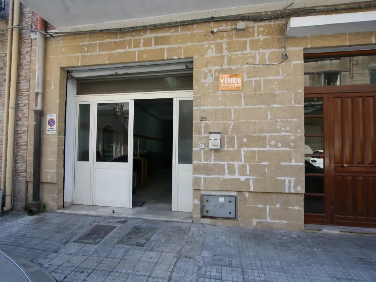 Esercizio commerciale in 73100 Lecce Le, Italia, Lecce, {3} - Foto 1