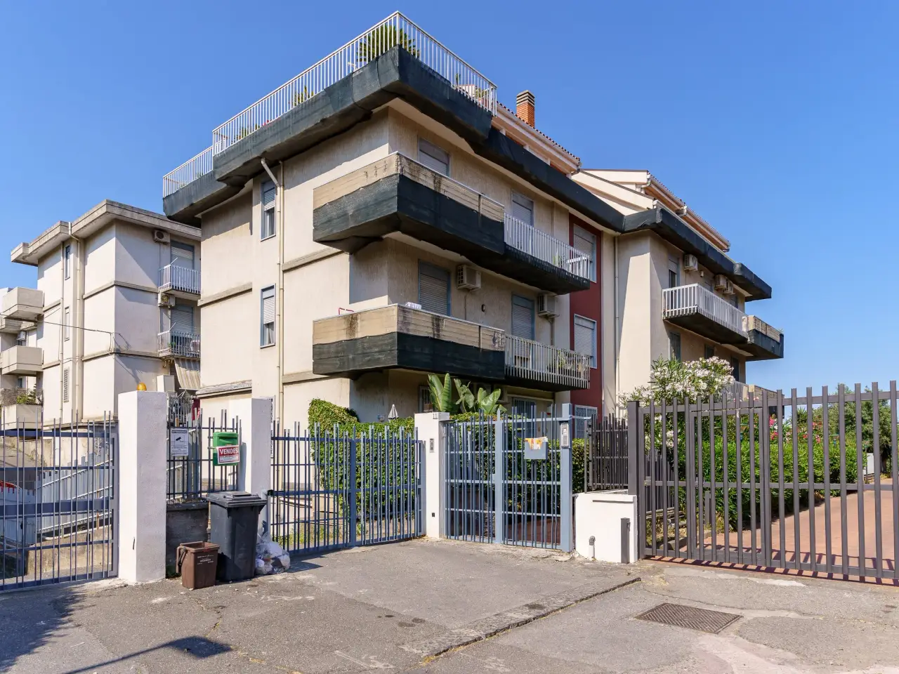 Ufficio in Via Vaccarini 11, Sant'Agata Li Battiati, {3} - Foto 2