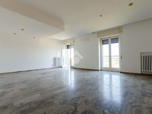 4-room flat in Via Giuseppe Angelillo 30, Gioia del Colle - Photo 1