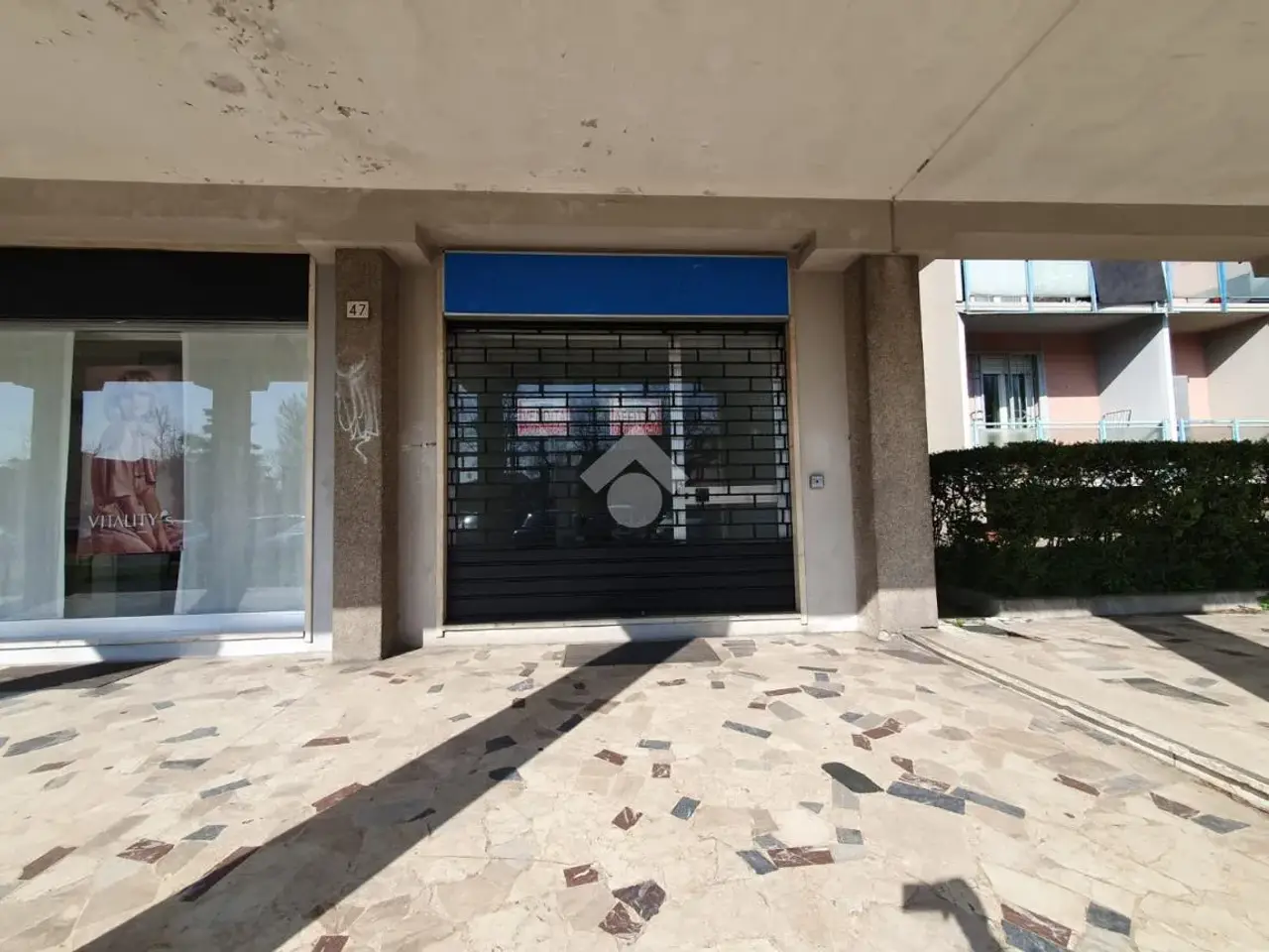 Negozio in Via Pietro Emilio Tiboni 47, Brescia, {3} - Foto 2