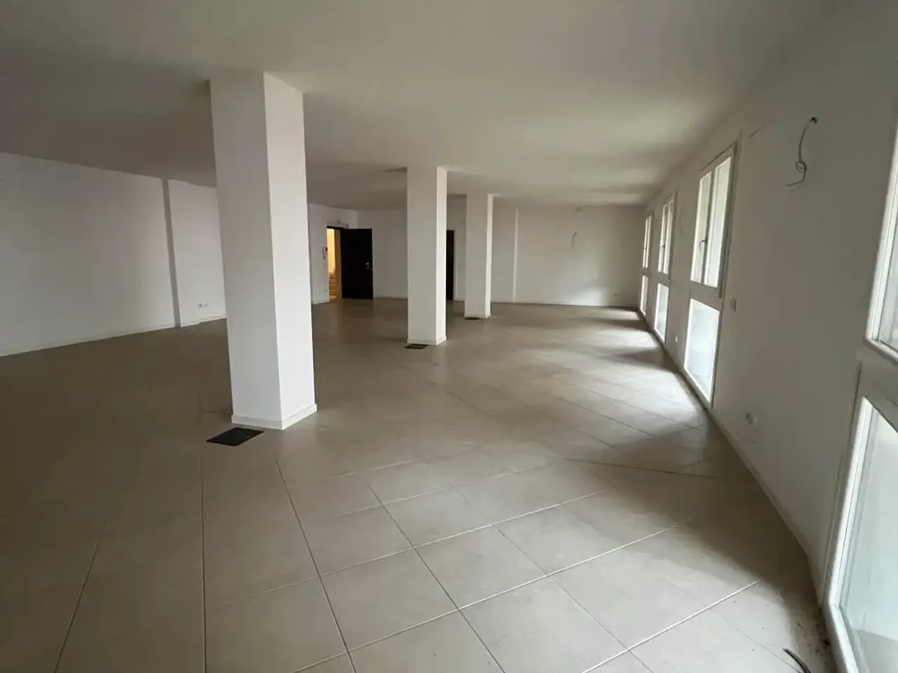 Ufficio in Via Bolzoni, Piacenza, {3} - Foto 1