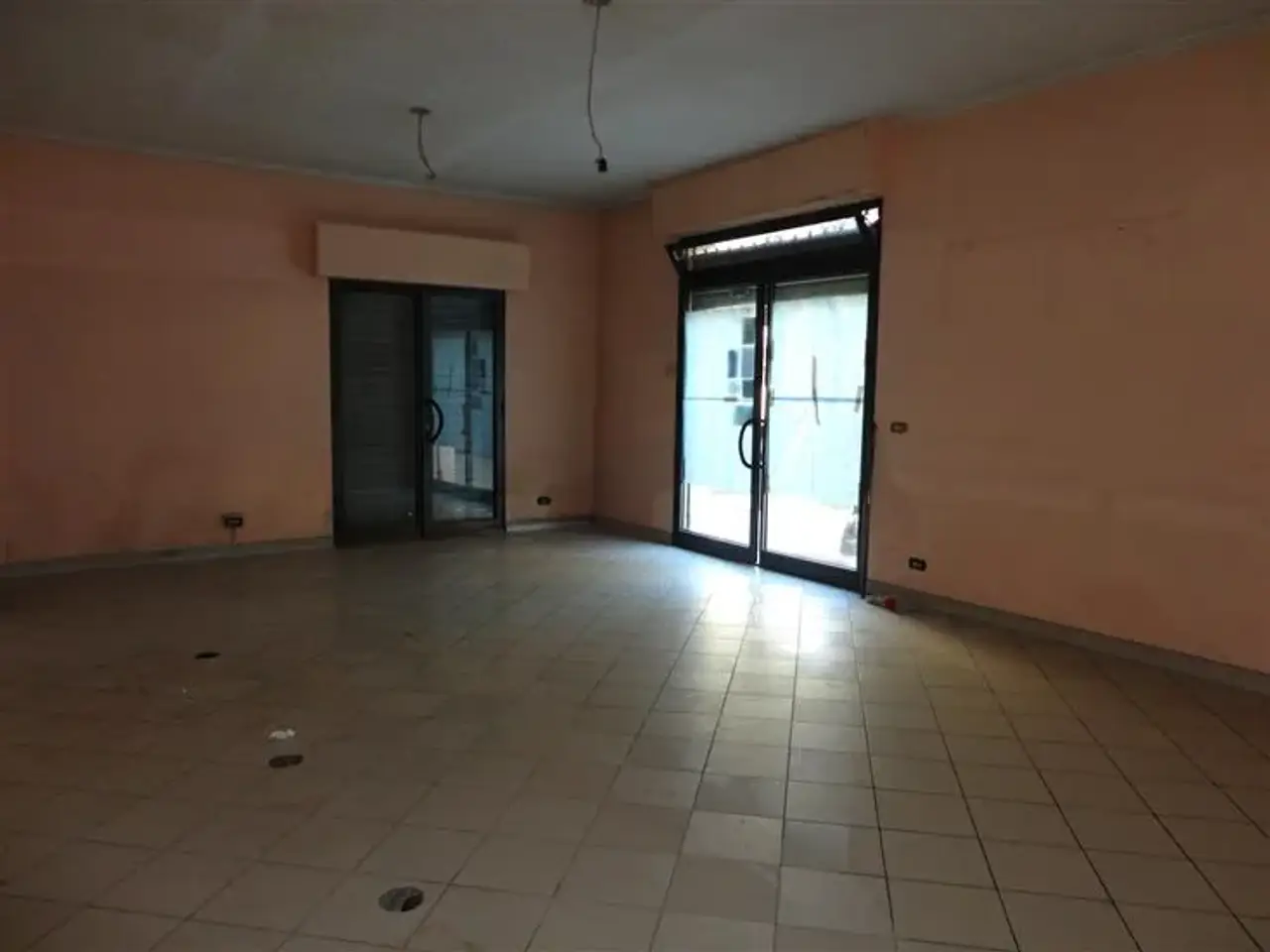 Negozio in Via II Giugno, 33/a, Certaldo, Firenze, Certaldo, {3} - Foto 1