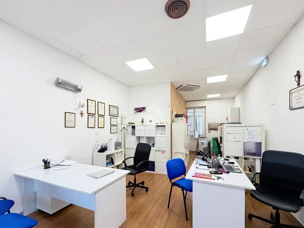 Negozio in Via Aurelia 281, Rosignano Marittimo, {3} - Foto 1