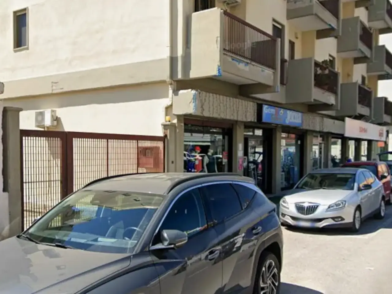 Negozio in Via Guglielmo Oberdan 14, Bari, {3} - Foto 2