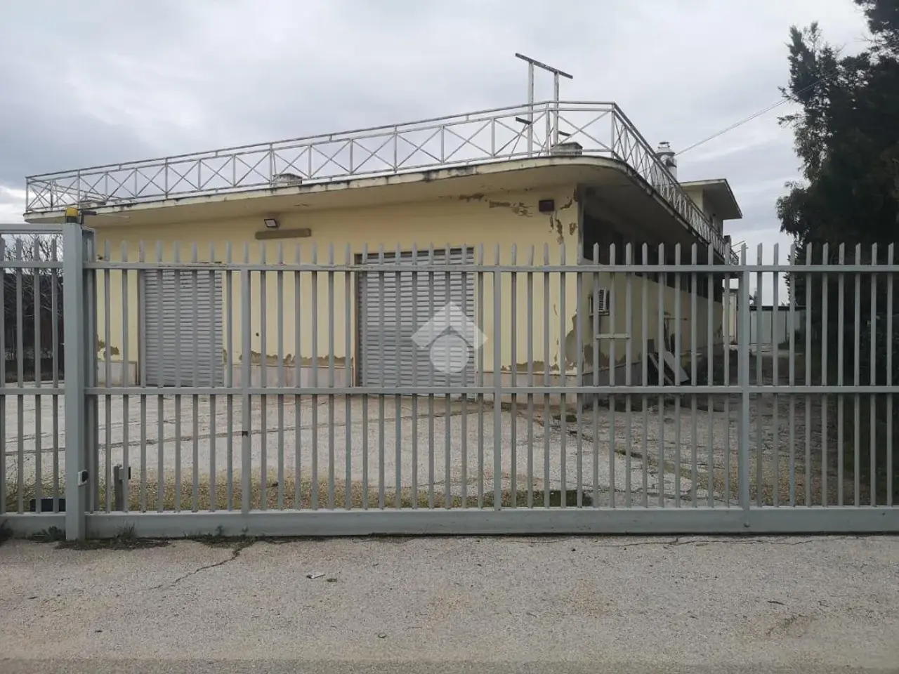 Capannone in Strada Salice Nuovo, Foggia, {3} - Foto 1