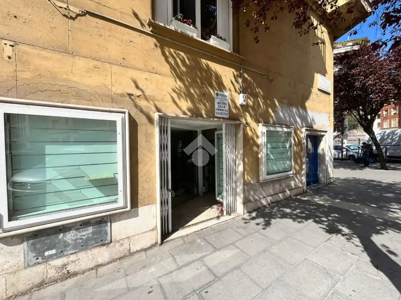 Negozio in Via Catanzaro 51, Roma, {3} - Foto 2