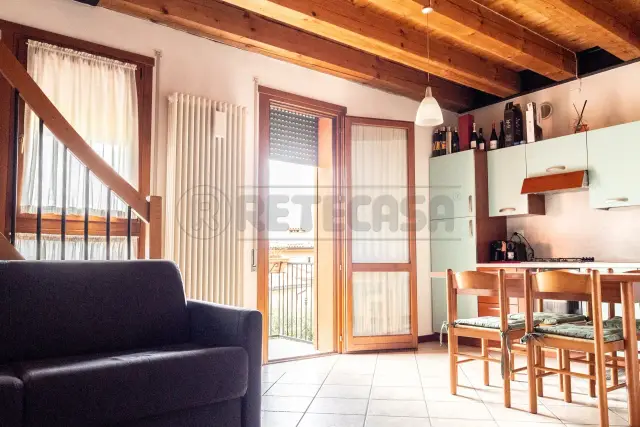 2-room flat in Via J. da Ponte 32, Dueville - Photo 1