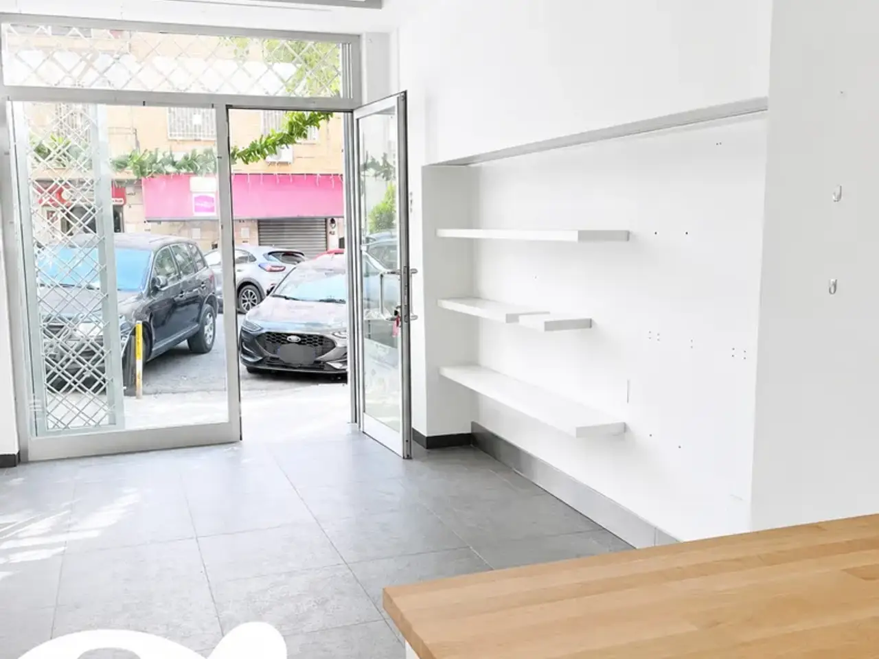 Esercizio commerciale in Viale Farnese, Napoli, {3} - Foto 1