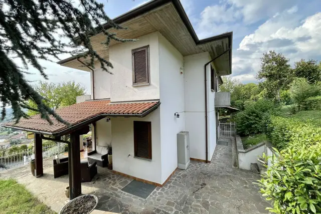 Villa in Via Dante Alighieri 47/49, Capriolo - Foto 1